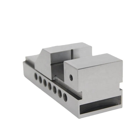 Heavy Duty Manual Clamping Vise Featuring Rock Solid Grip And Powder Coated Steel Construction For CNC Machines multi-groove jaw detail