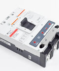 Heavy Duty 400 Amp 3 Pole Circuit Breaker 600 VAC Industrial Panel Replacement, showing top view and controls for reliable power management.