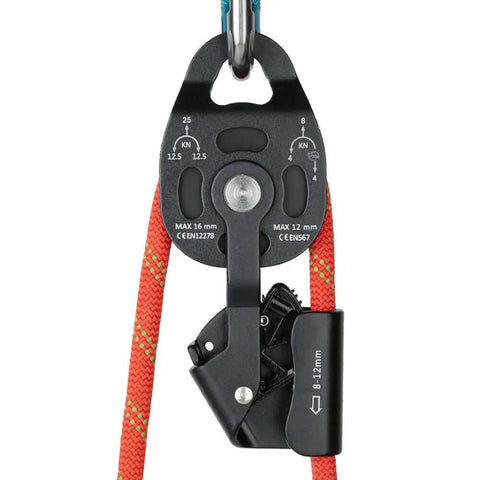 Self Locking Pulley With Progress Capture Swing Side For Heavy Hauling And Lifting System Aluminum Alloy Wheel 400 Kg Load 25 KN Breaking Strength Ball Bearings 8 To 12 Millimeter Rope Compatibility 18cm By 7.5cm Anodized Finish Black, close-up