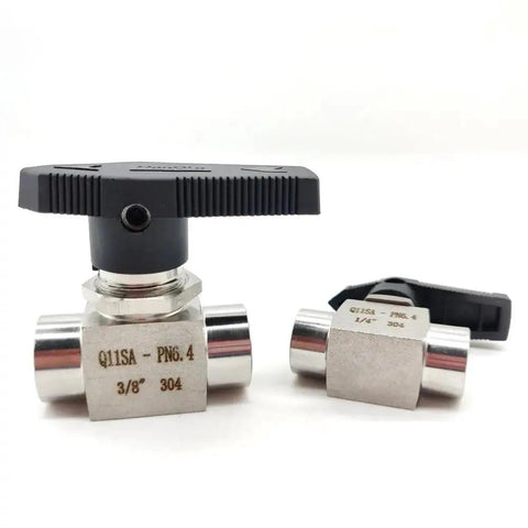 Heavy Duty 1 Inch BSPP Female Ball Valve Crafted From 304 Stainless Steel for water or fuel line control, black handle design.