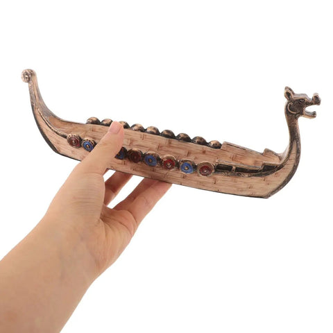 Hand holding Dope Viking Dragon Ship Model Resin Sculpture For Home Decor Nautical Desk Ornament Pirate Style Boat Statue