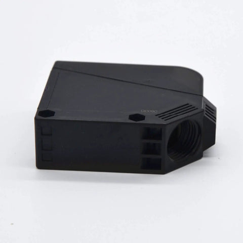 BX700-DFR Diffuse Reflective Photoelectric Sensor Pro Grade, black casing, AC/DC 24-240V, showing 700mm sensing range component