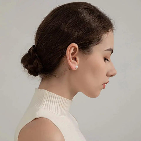 12 Pairs Pearl Stud Earrings Set For Sensitive Ears Hypoallergenic Surgical Steel Round Ball Bead Jewelry With Multiple Sizes For Matching Piercings Everyday Wear Classic Dainty Gift, 3mm pearl stud on model