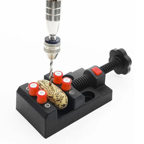 Compact Bench Vise Clamp With Handy Ergonomic Handle And Precision Mechanism, Flat Opening For Watch Repair, Jewelry Making, Sculpture And DIY Projects, Locking System, Small Vise Tool For Crafts And Electronics; black bench vise holding small part