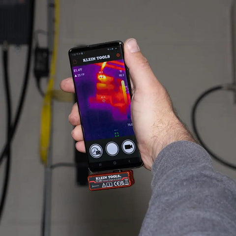 Thermal Imager For Android Devices with 10,800 Pixels displaying real-time thermal imaging for hot and cold spot troubleshooting.