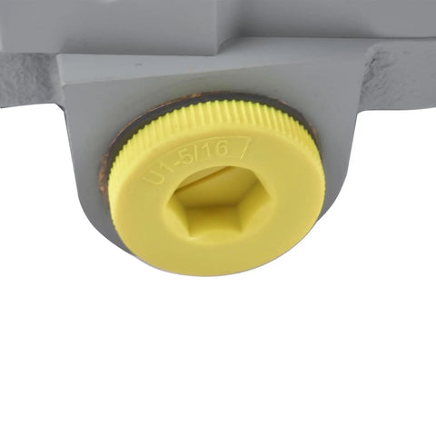 Close-up of the outlet port on 7.4 GPM Hydraulic PTO Pump 540 RPM 2500 PSI With 6 Teeth SAE 16 Inlet And SAE 12 Outlet