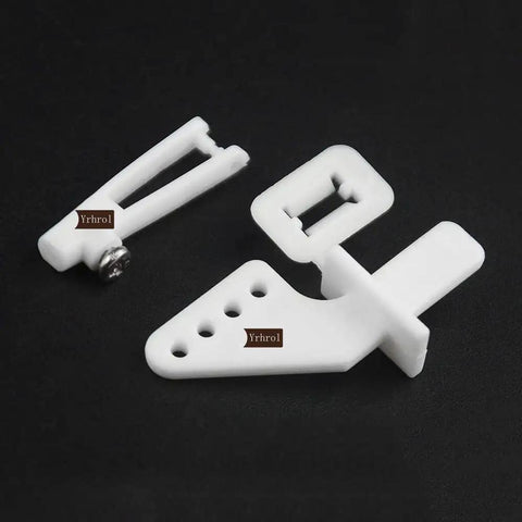 Nylon Control Horns 21x10 Mm Pack Of 20 And Stainless Steel Push Rods 1.2 Mm X 450 Mm Z Type, close-up view.