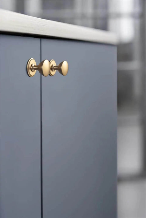 Champagne Bronze Zinc Alloy Cabinet Knobs With Plate Six Pack Single Hole Kitchen Cabinet Pulls Drawer Hardware on dark cabinet