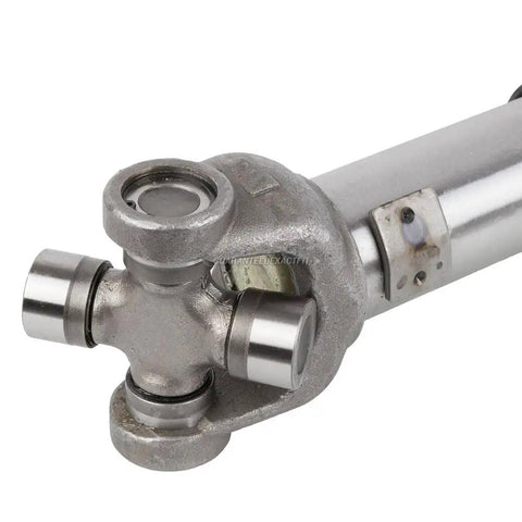 Heavy Duty Front Driveshaft For Jeep Grand Cherokee Wj Four Wheel Drive 2001 To 2004 close-up of robust universal joint detail.