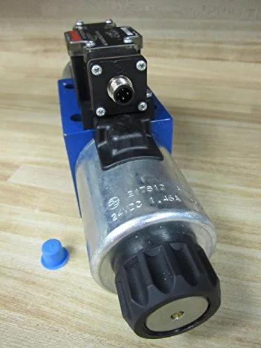 Close-up of Hydraulic Solenoid Directional Control Valve 4WE10D40/OFCG24N9DK24L, Electro-Hydraulic 24VDC Coil, PN R900977576