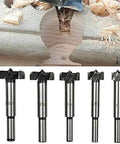 Five-piece woodworking drill bit set for hinge holes (15–35 mm) with metal shanks; front view.