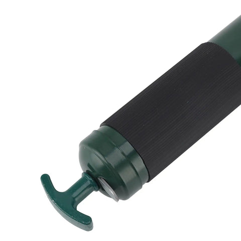Handle detail of 600cc Manual Grease Gun With Lever Action Pro Grade High Pressure Lubrication Dispenser For Automotive And Industrial Machinery Maintenance Delivers Up To 10,000 PSI For Smooth Grease Injection