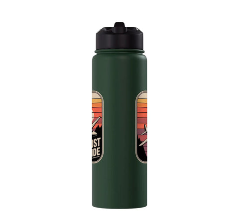 Green insulated stainless steel water bottle for sailplane pilots and glider fans with logo, durable and ideal for flight crews.