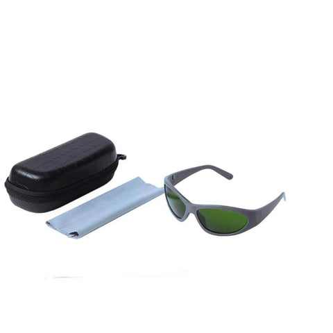 Heavy Duty Pro Grade Laser Protective Glasses Featuring Crisp Vision Lines For Super Broad Spectrum Coverage Between 200 To 1400 Nanometer And Smooth Operation During Professional Beauty Treatments That Deliver Game Changing Eye Shielding Without Any, with case and cleaning cloth.