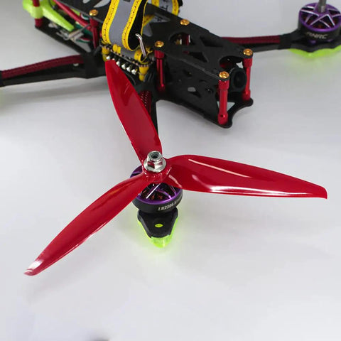 Close-up of 3 blade red propeller from 8 Pack 3 Blade High Speed Drone Propellers For Racing FPV Drones, 7 Inch 180mm CW CCW