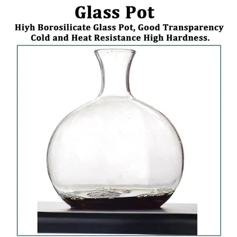 Glass pot made of borosilicate with high transparency and heat resistance, ideal for brewing cold coffee and tea.