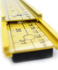 31 Inch Adjustable Paracord Jig, Lightweight Aluminum, close-up of yellow measurement guide, adjustable from 2 to 31 inches