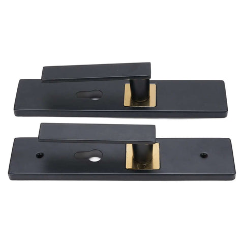 Hefty Keyed Entry Door Handle Set With Thick Reinforced Plate And Large Solid Knob, Heavy Duty Reversible Lever Lock Complete Kit For Front Exterior Doors Or Bedrooms. Black metal handle set with thick reinforced plate and keyhole