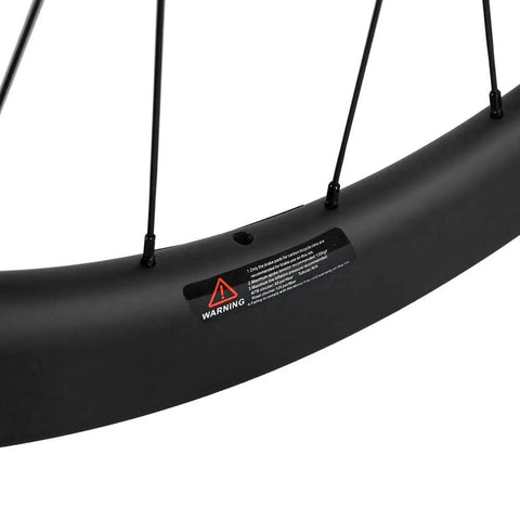 Dope Carbon Road Bike Disc Brake Wheelset With 55mm Clincher Tubeless Ready Rim 25mm Width UD Matte Finish 700C close-up