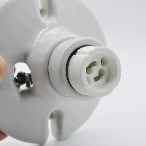 E26 E27 To GU10 Ceramic Socket Adapter Built Tough For Heavy Duty Halogen And Led Spotlight Work UL Certified 660 Watt close-up view