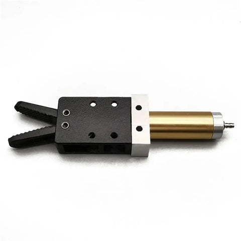 Heavy Duty Pneumatic Gripper Manipulator Fixture Clamp For Injection Molding 1815S Series Water Spout Clip And Mechanical Arm Accessories For Precise Pick Up And Place In Manufacturing shown from side view