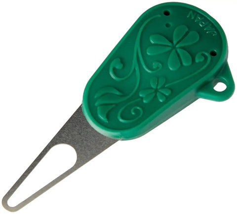 Yarn Threader With Large Opening For Easy Threading Of Thick Long Fiber Yarns Dark Green Pendant Style With Clover Motif Grip Clover 3142