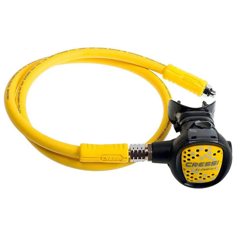 Ultra Compact Scuba Octopus Regulator for Easy Dives, Ultra Light 145g ABS Elastomer Build, Single Hull Design visible with hose