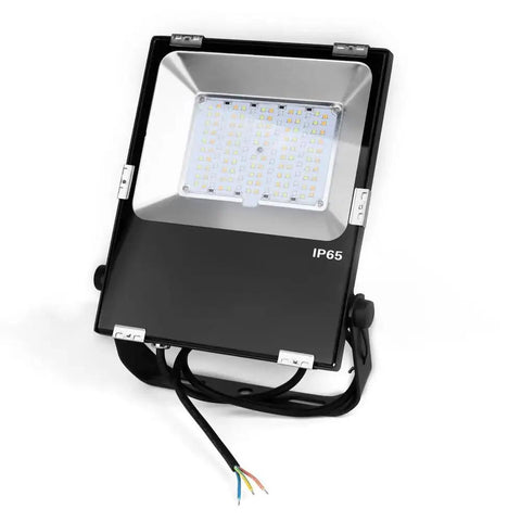 Outdoor Waterproof Landscape Lighting LED Flood Light 50W RGB CCT Color Changing 2700K To 6500K Adjustable with wiring visible