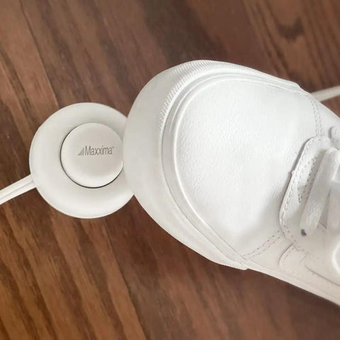Foot pressing switch of Nine Foot Three Outlet Extension Cord With Foot Switch Lets You Tap Lamps Appliances And Lighting On Or Off Perfect For Senior Living 125VAC White Pack Of Two