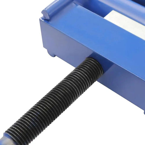 Close-up of Manual Pipe Squeeze Off Tool For PE PVC PPR PP Pipes 0 To 63mm Clamp, showing durable 45 steel construction.