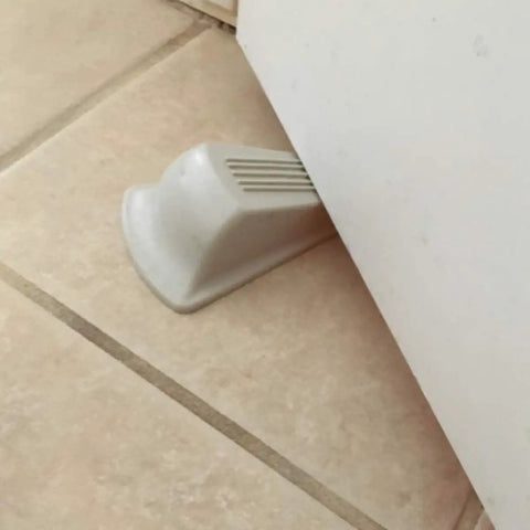 White Door Wedge Stopper Set 5 Pack Rubber Non Skid Wedge Shaped Door Stoppers For Floor Protection Keeps Doors Open Safe Quiet Works On