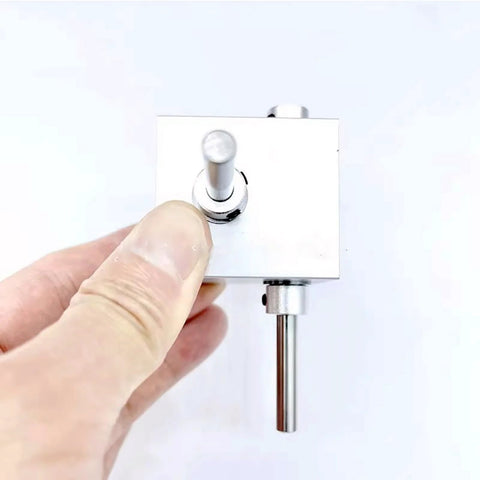 iDili 90-degree worm gear gearbox with square mounting plate and 6mm shaft, aluminum alloy body