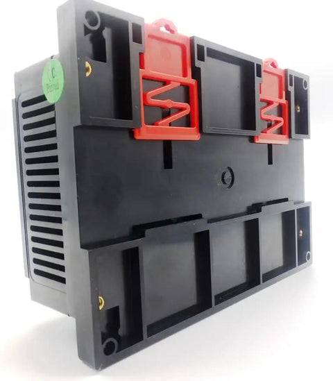 Flow Meter And Totalizer For Liter And Gallon Tracking With Five Sensors And Five Alarms Big Display Shows Instant Flow Rate And Alarm Status Relay LEDs Compatible With Up To Five Sensors For Bang For Your Buck Liquid Monitoring, side view of black plastic casing with red mounting clips