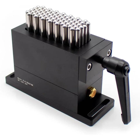 Flexible Claw CNC Assembly Fixture Clamp 30x79 mm With 67 Pins 6 mm Diameter SUS Stainless Steel Pins 21 mm Stroke Black