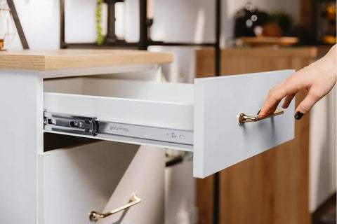 Drawer Runners H45 Versalite Plus Ball Guide With Damping Soft Close For Full Extension Drawers 400 To 600 mm High 40 Kg Load Capacity No Fuss Quick Install Smooth Operation And Long Lasting Rails on white kitchen drawer