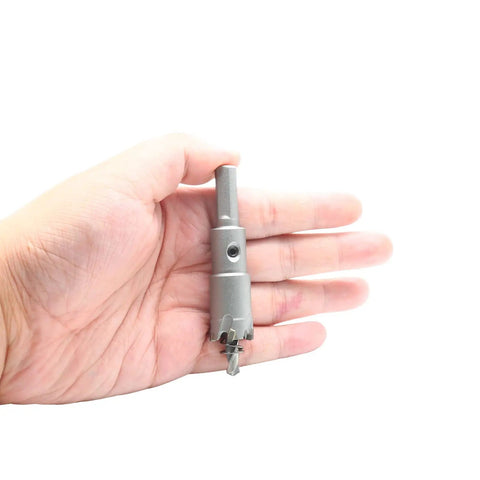 Person holding Three Quarters Inch TCT Carbide Hole Saw For Metal Wood Plastic And Stainless Steel With Arc Cutting Groove Design