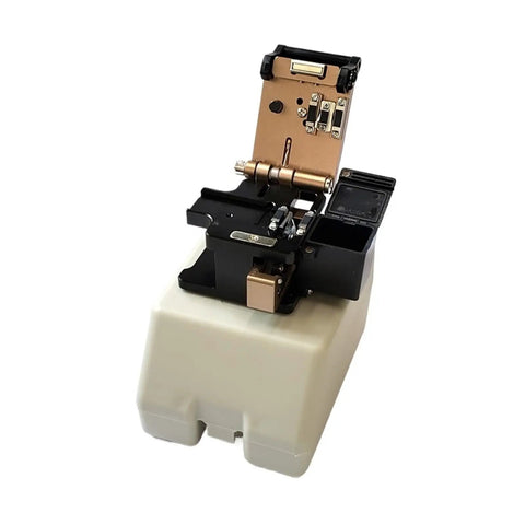 AOXHUGB C-109 Optical Fiber Cleaver Machine For FTTH Cable Cutting, compact design, sturdy base, durable tungsten blade.
