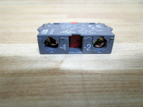 1-NC Modular Snap-On Block for Push Button Switches, single unit with visible self-cleaning terminals, tool-free fit, compact design.