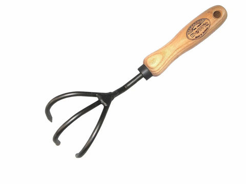 Three Tool Garden Bundle With Holder Lightweight 3 Piece Garden Set Including Hand Trowel Right Hand Cape Cod Weeder And Cultivator