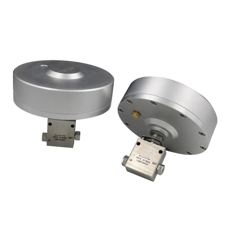 Ultra high pressure needle valve SI30141-NO, stainless steel, 30,000 psi, 9/16in thread; two units, front view.