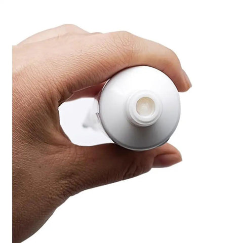 High Performance Thermal Grease For 100G Networking Gear And Beefed Up Heavy Duty Electronics Efficient Heat Dissipation Paste cap close-up
