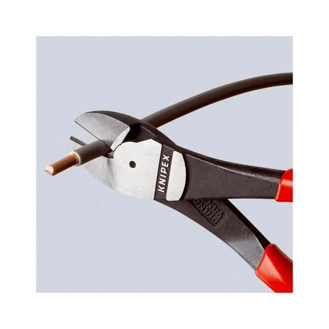 High Leverage Diagonal Cutters 160 Millimeter Pro Grade Heavy Duty With 64 HRC Precision Cutting Edges cutting a wire