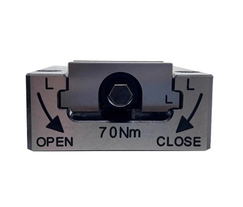 Heavy Duty Workhorse Self Centering Bench Vise With Hydraulic Soft Jaws For Drill Press And Milling Machines Precision Clamping Tool close-up of adjustment mechanism with torque markings.