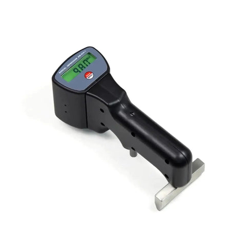 Heavy Duty Digital Barcol Hardness Tester For Aluminum Metal Alloy Inspection Gauge with digital display and metal tip.