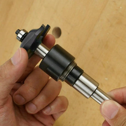Hand holding CNC Milling Extension Rod 25mm Shank ER25 Collet Holder Straight Chuck, 100mm Length, Precision Ground