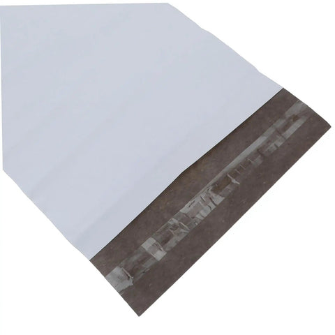Close-up of White Poly Mailer Bags 100 Pack 10x14 Inch Waterproof Self Seal Envelopes For Shipping Clothes And Mailing Supplies