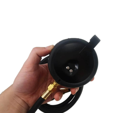 Duramax Diesel Fuel Pressure Tester Gauge Kit With Quick Coupler 30 inHg To 15 PSI Range 6 Ft Hose For GM Duramax 6.6L Diesel Fuel System Diagnostics And Troubleshooting, black gauge close-up