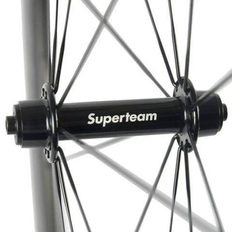 Close-up of hub and spokes on Carbon Fiber Road Wheelset 50mm Deep 23mm Wide Clincher 700c For Shimano 8 9 10 11 Speed V Brake Road Bikes