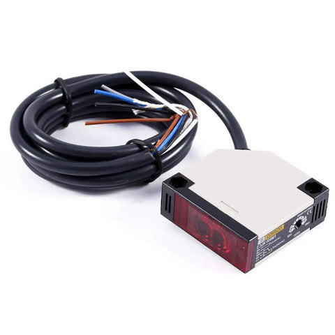 Indoor Outdoor Wall Mounted Photoelectric Sensor Switch For AC 90 To 250V 3A E3JK R4M1 with retroreflective beam and wires