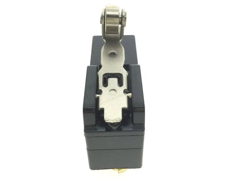 Heavy Duty Built To Last Short Hinge Roller Lever Momentary Micro Limit Switch 250V AC 15A Industrial Grade Easy Install Durable Construction Compact 2 Inch Body For Machinery Equipment And Home Workshop Projects, top view